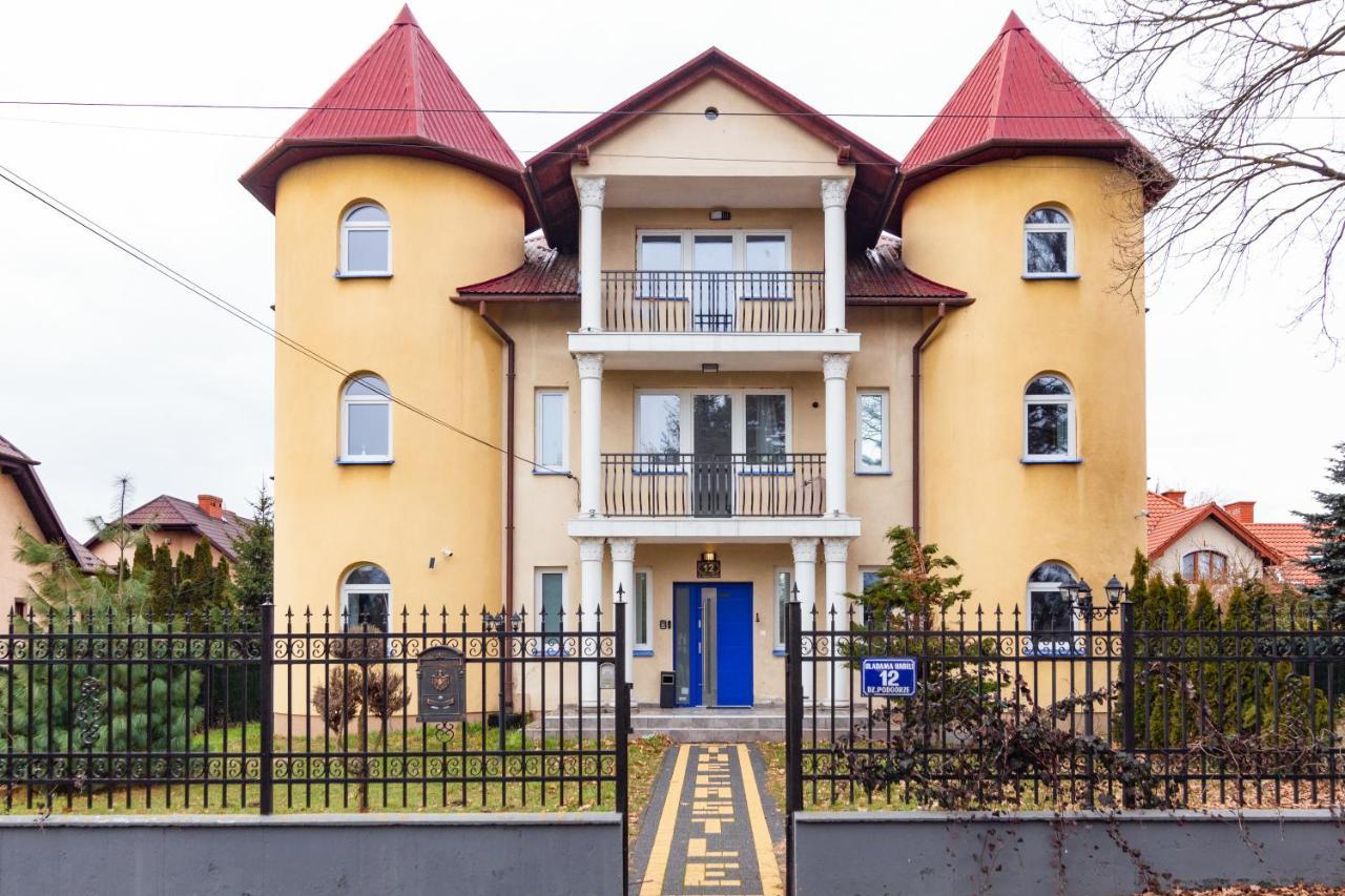 The Castle Suites & Apartment - Free Parking - (Adults Only) Краков Экстерьер фото
