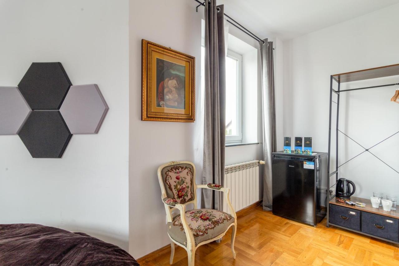 The Castle Suites & Apartment - Free Parking - (Adults Only) Краков Экстерьер фото
