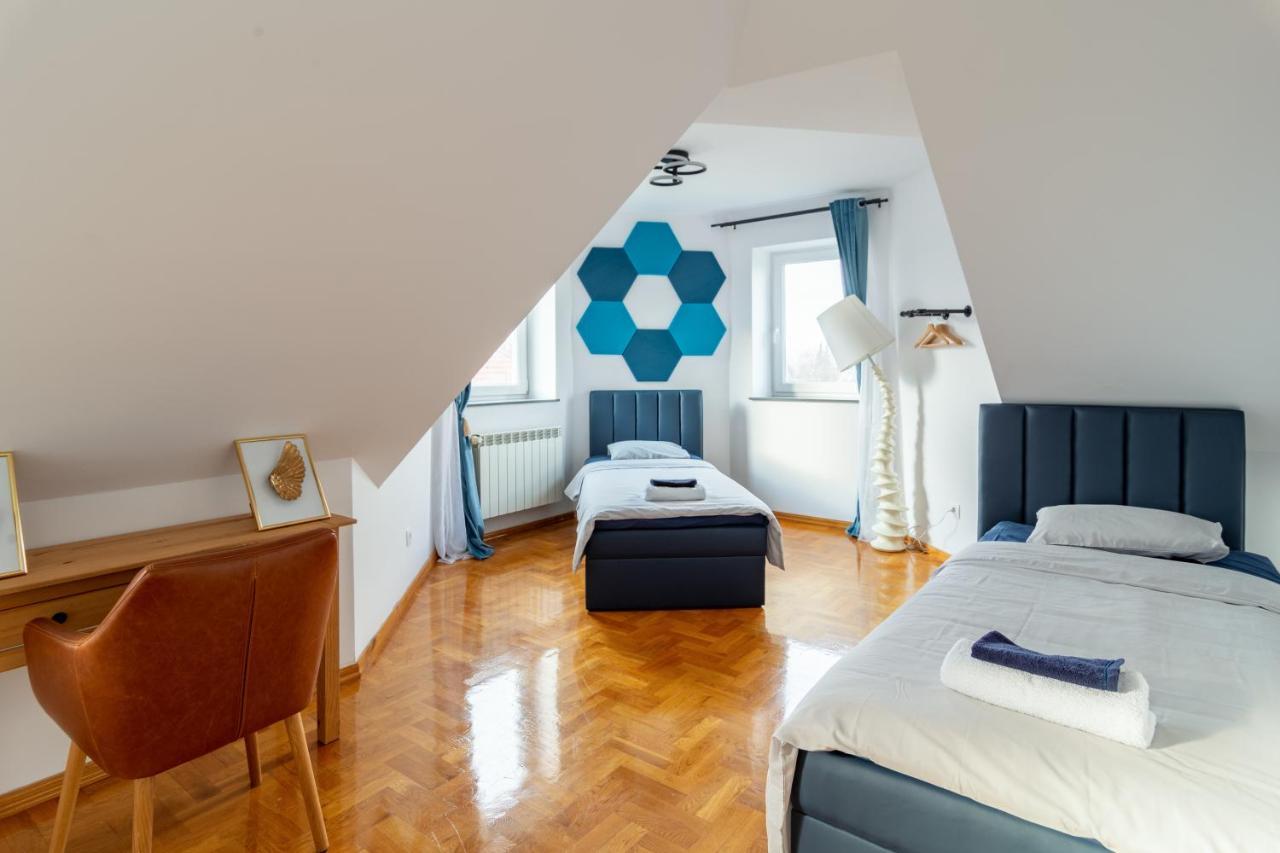 The Castle Suites & Apartment - Free Parking - (Adults Only) Краков Экстерьер фото