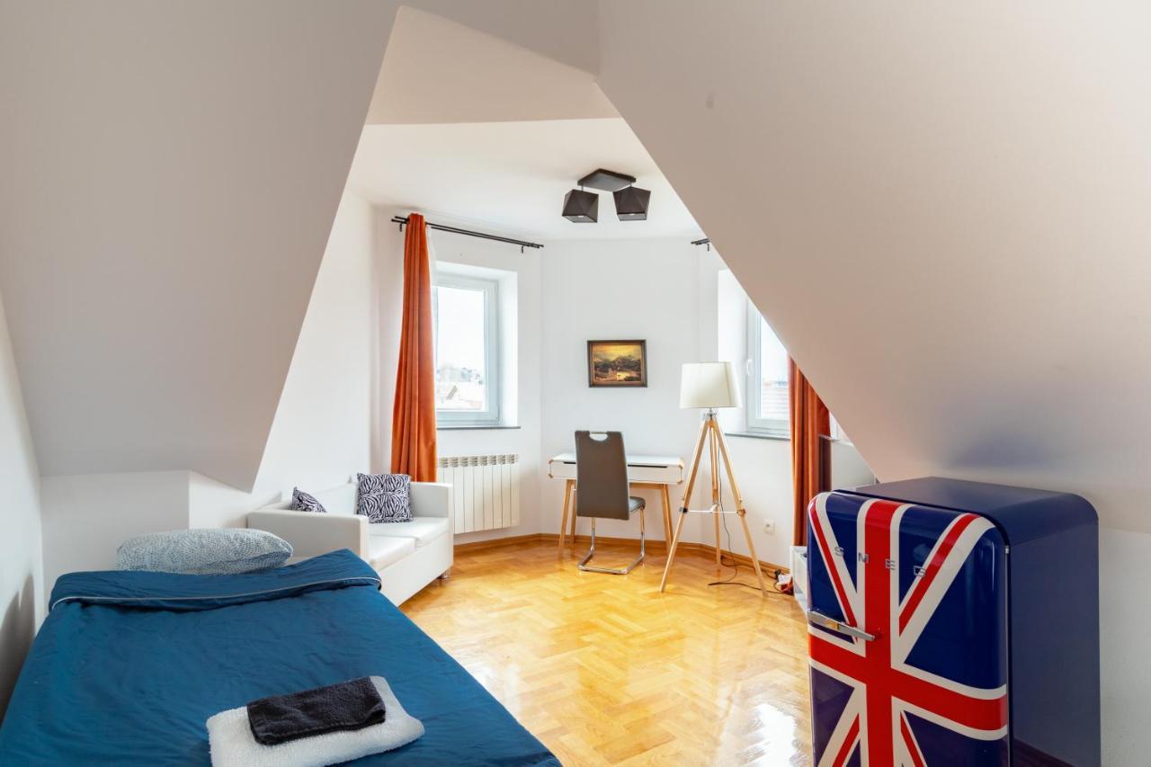 The Castle Suites & Apartment - Free Parking - (Adults Only) Краков Экстерьер фото