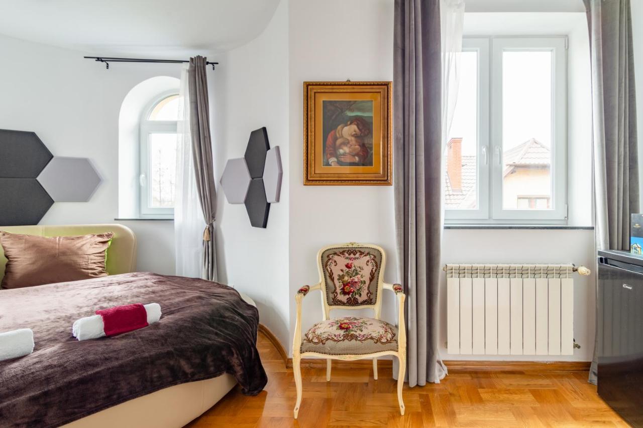 The Castle Suites & Apartment - Free Parking - (Adults Only) Краков Экстерьер фото